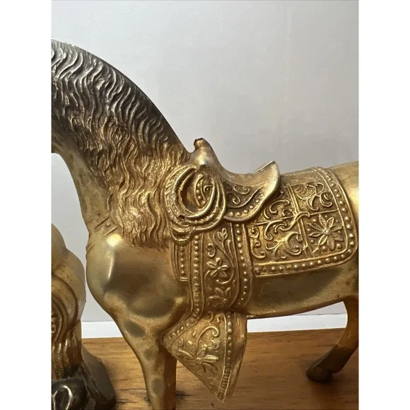 VINTAGE Gold TONE METAL HORSE & CLOCK  MOVEMENT BY UNITED MADE IN USA- Works! - Picture 4 of 11